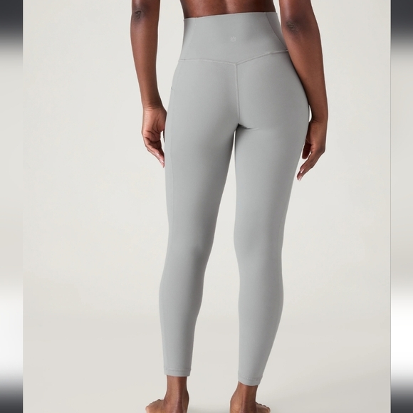 Athleta Salutation Stash 7/8 Leggings Stash Pocket Grey Womens Size Small Active - Picture 11 of 11
